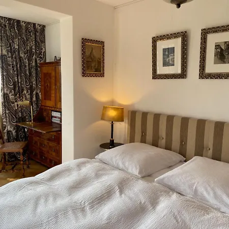 Sonnenburg - Blick Auf Stadt Und Elbe - Parkplaetze Apartament *